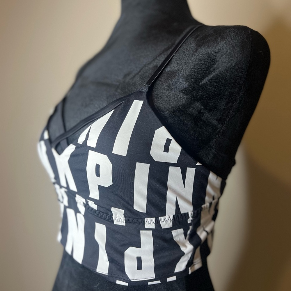 Victoria’ Secret Sports Bra
